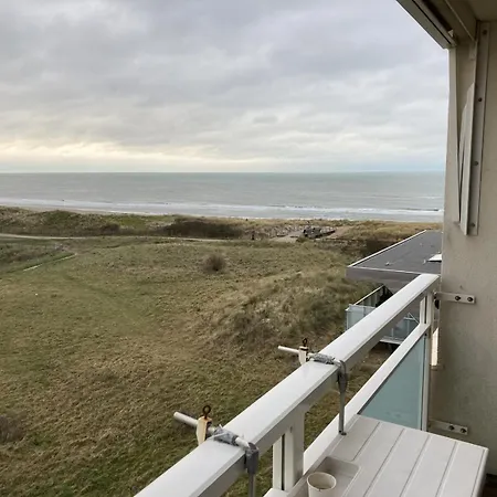 Het Zeehuisje Apartment